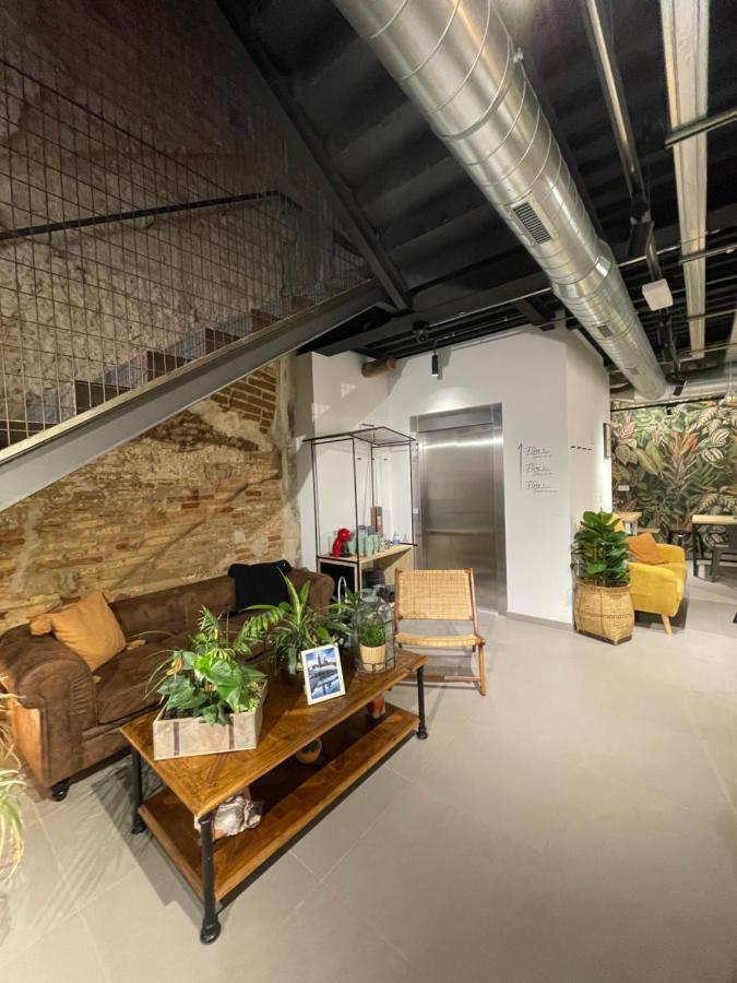 Vtz The Botanic Hostel Σαραγόσα Εξωτερικό φωτογραφία