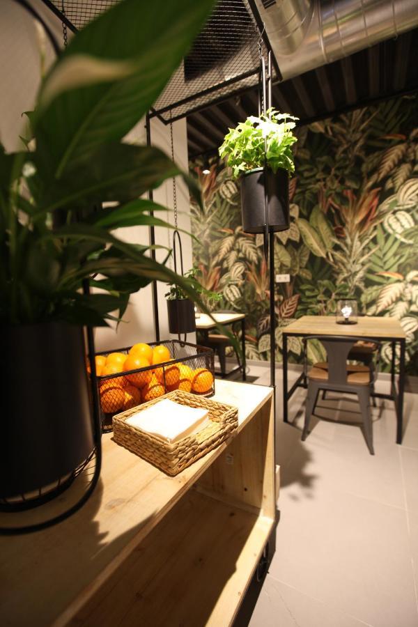 Vtz The Botanic Hostel Σαραγόσα Εξωτερικό φωτογραφία